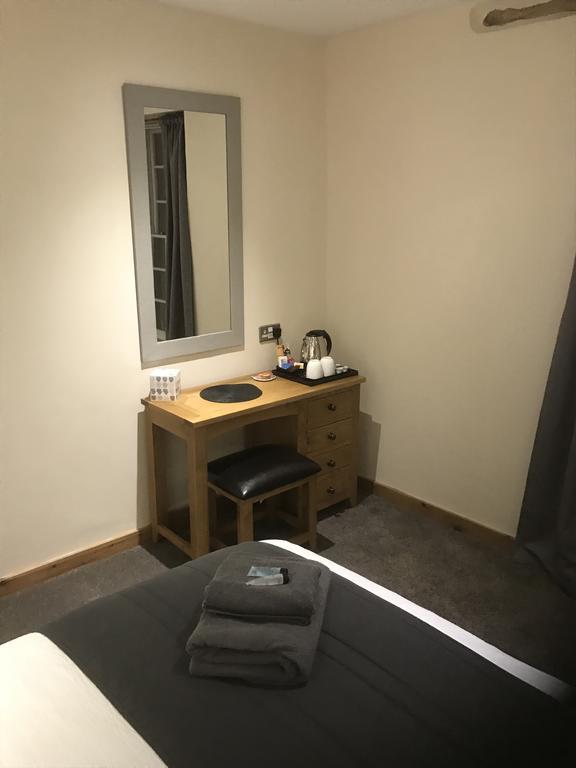 Deri-Down Guest House Abergavenny Esterno foto